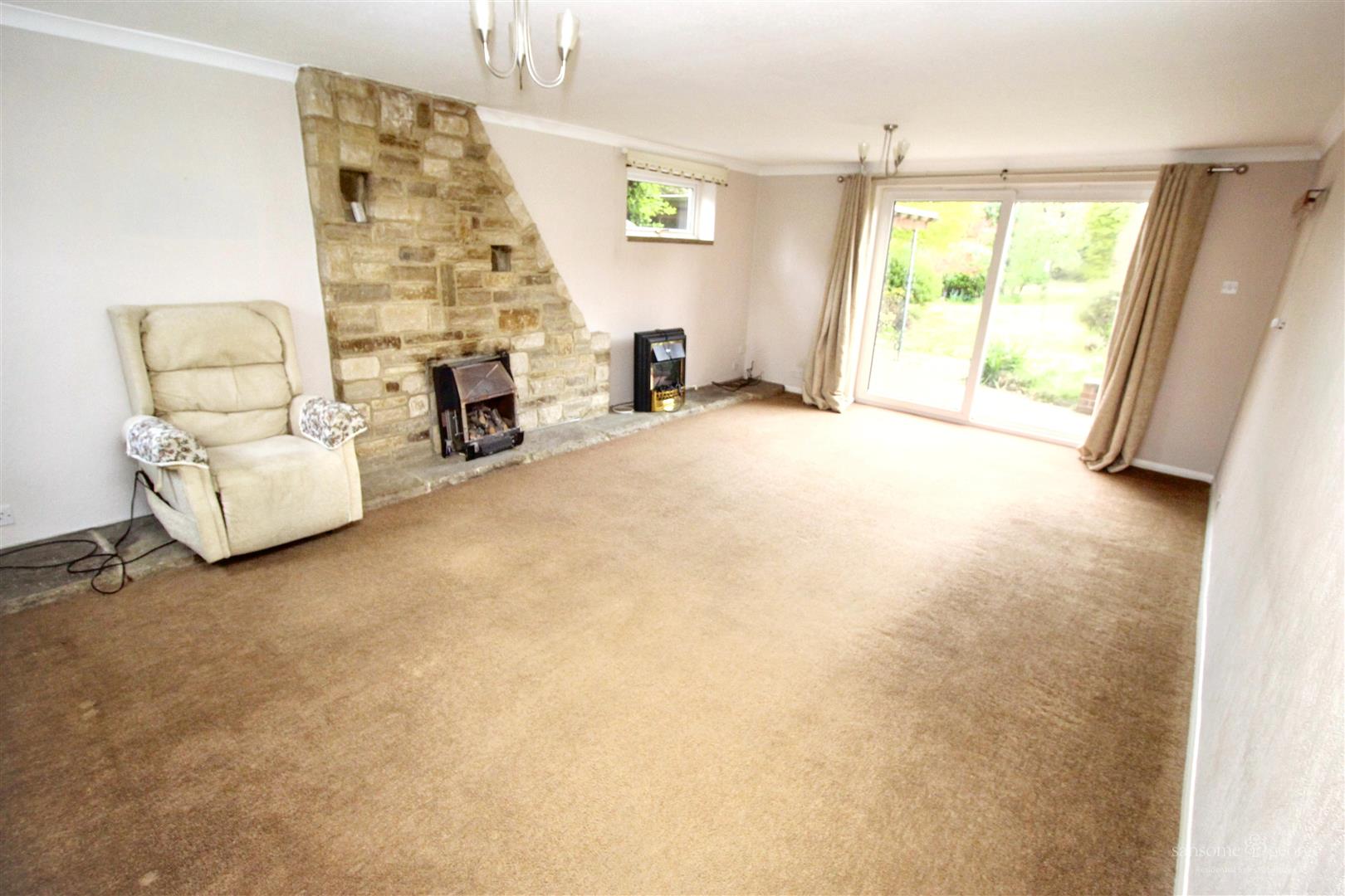 4 bed property in Chapel Hill, Reading